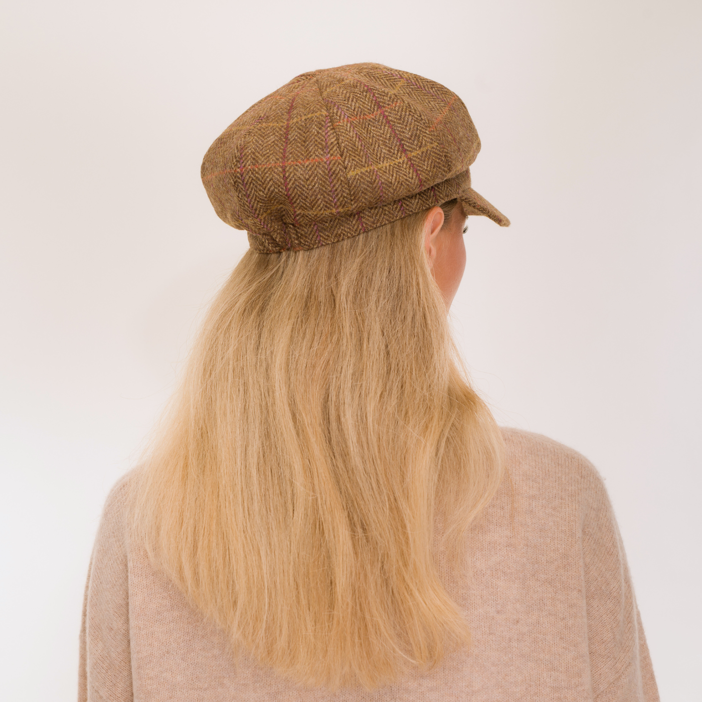 Hicks & Brown The Higham Tweed Ladies Baker Boy Cap in Chestnut