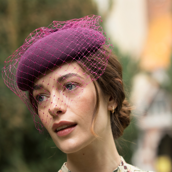 7 Tips on how to wear a hat to a wedding