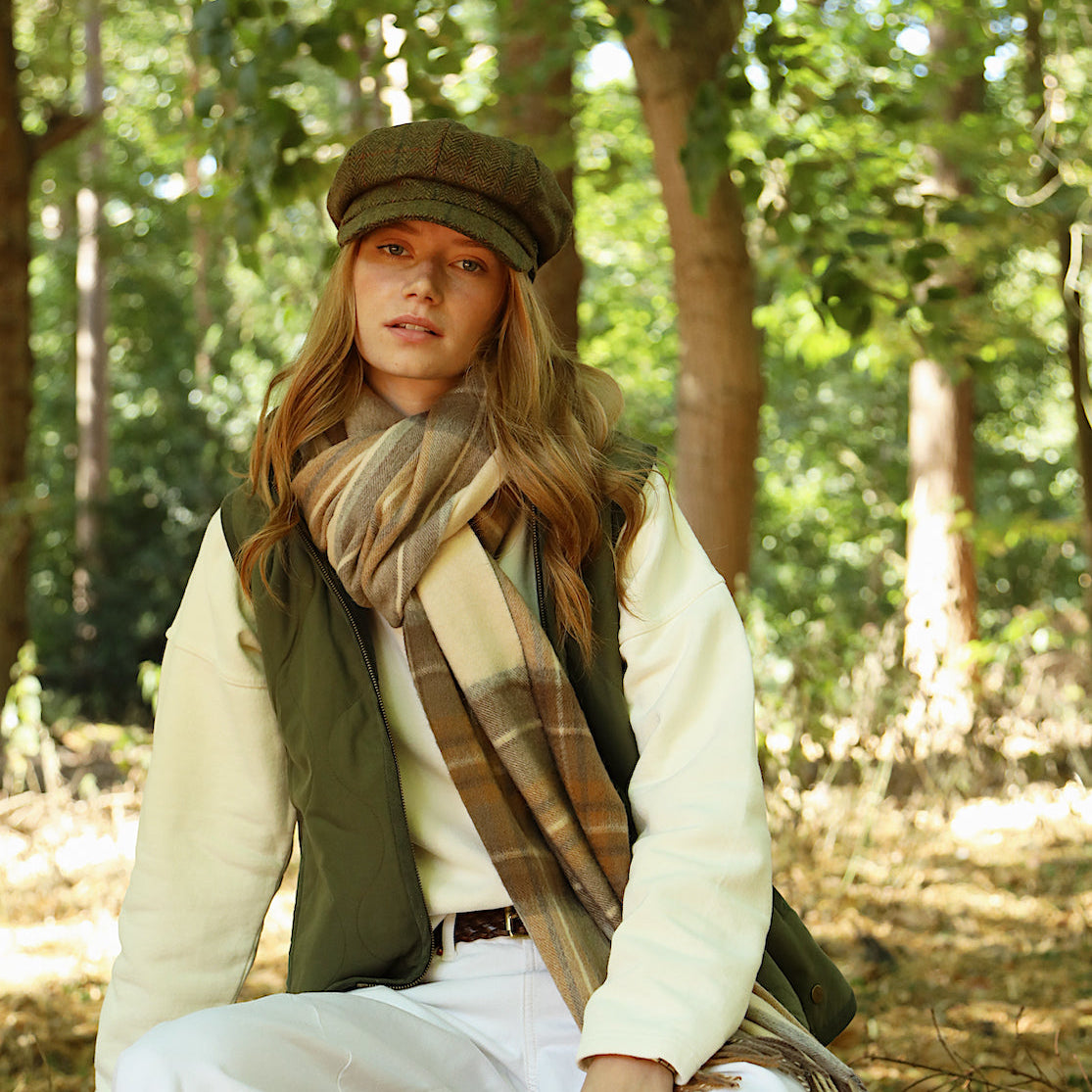 The Higham Tweed Ladies Baker Boy Cap in Fern