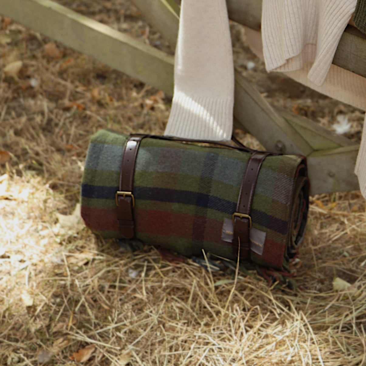 Hicks & Brown Outdoor Blanket in Country Check