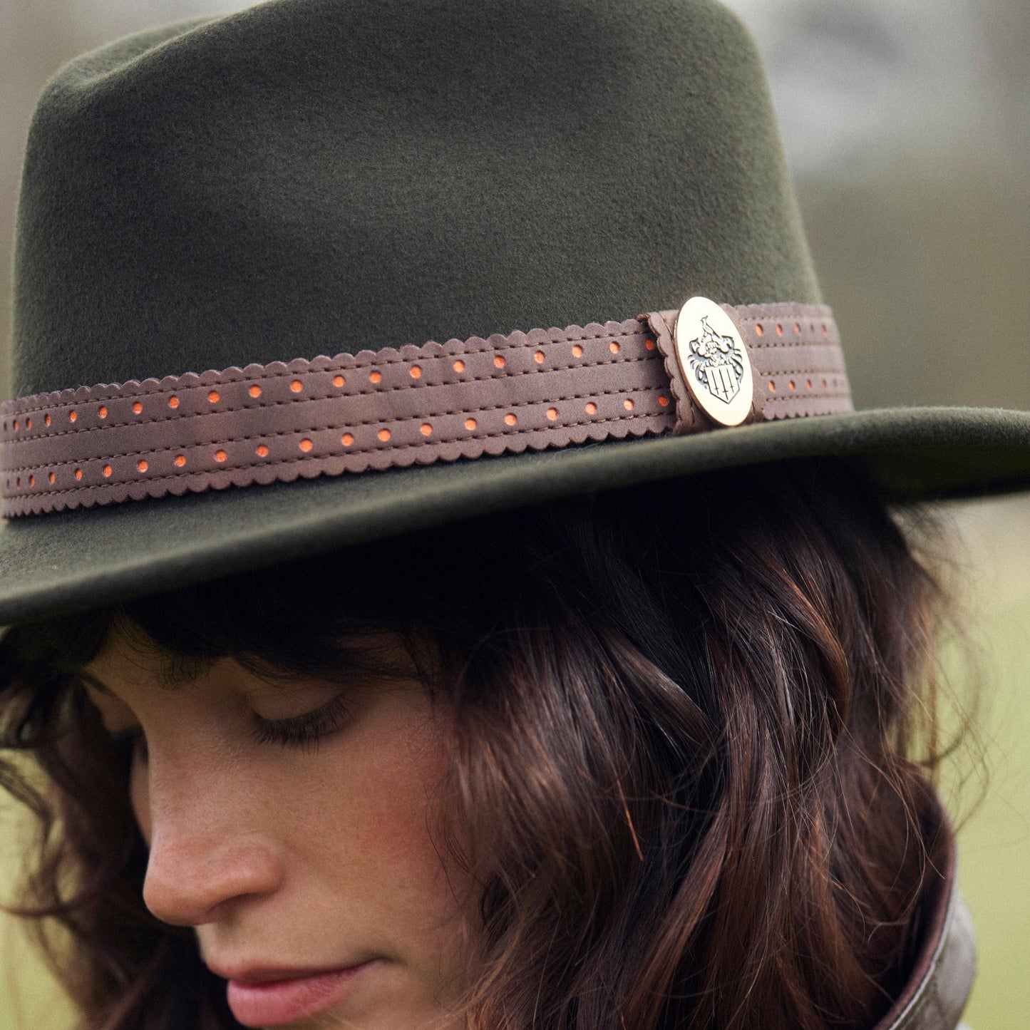 Hicks & Brown × Fairfax & Favor - The Waveney in Olive Green