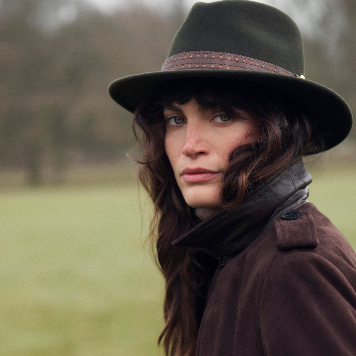 Hicks & Brown × Fairfax & Favor - The Waveney in Olive Green
