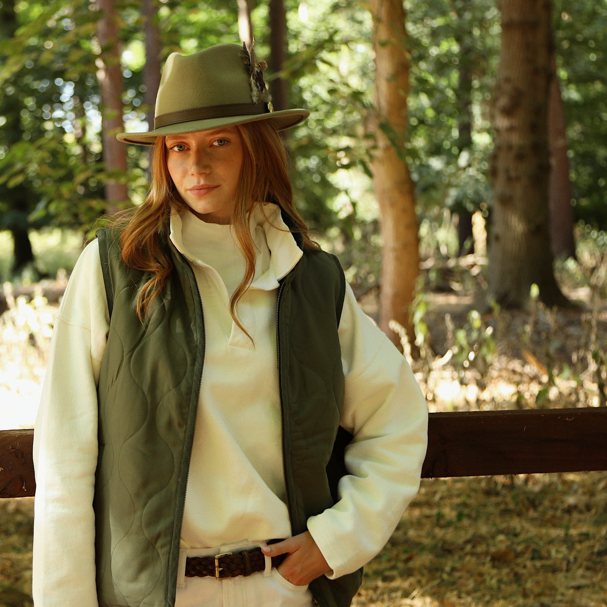 The Suffolk Fedora in Moss (Bronze Feather)