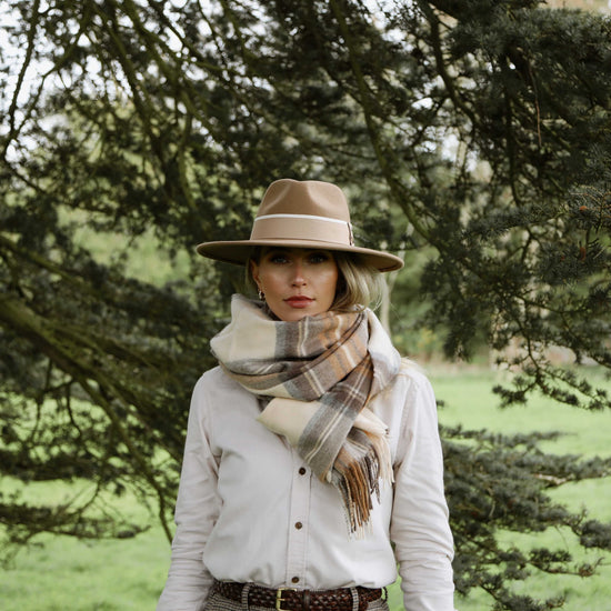 Hicks & Brown Hat The Oxley Fedora in Camel
