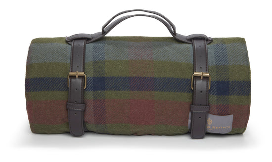 Hicks & Brown Hicks & Brown Outdoor Blanket in Country Check