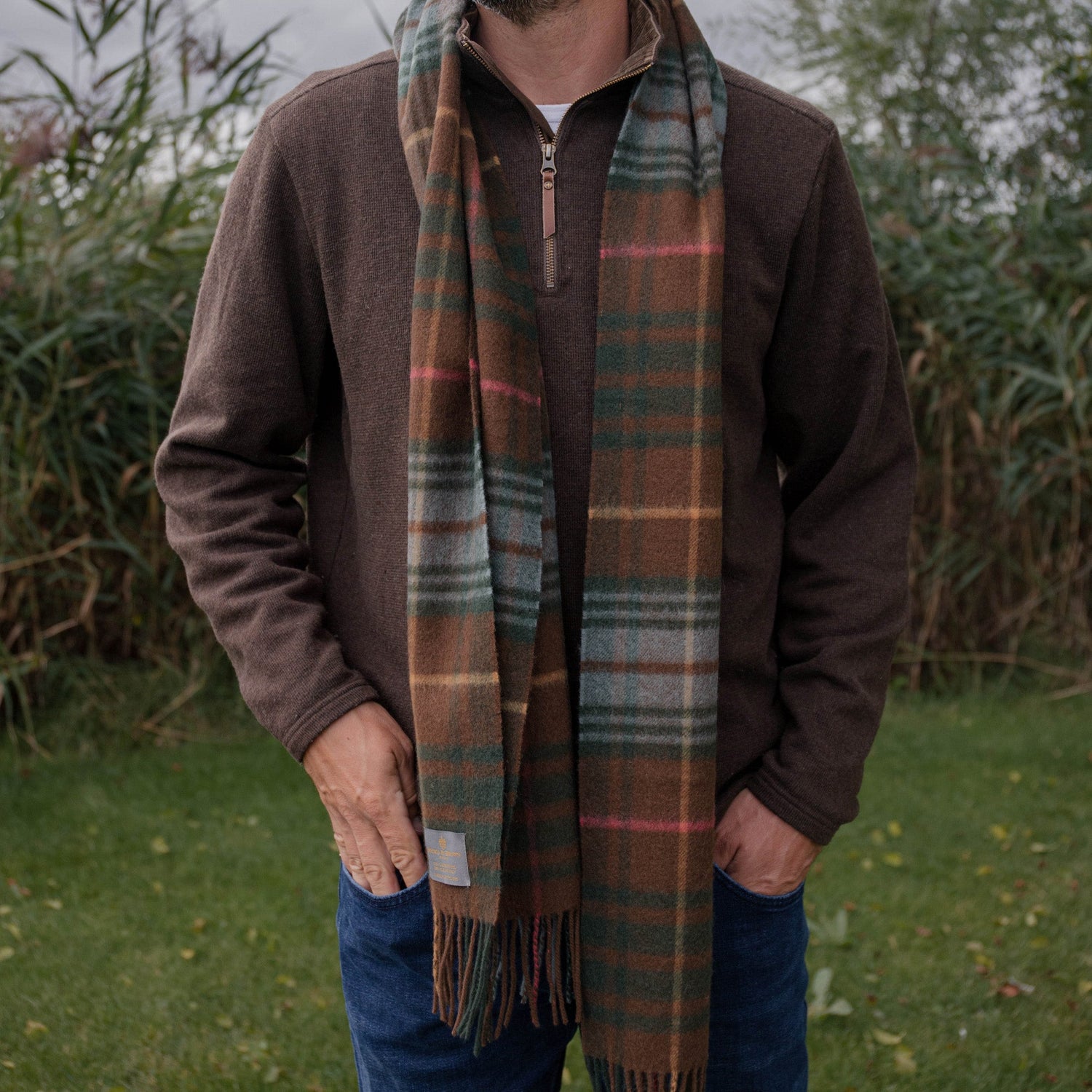 Hicks & Brown The Ashby Lambswool Scarf in Brown Check