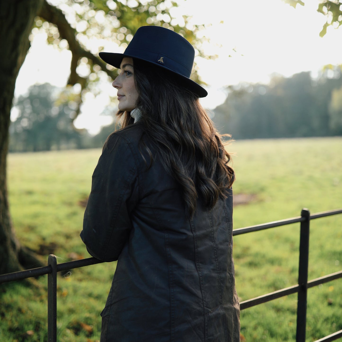 Hicks & Brown The Darsham Wax Fedora in Navy