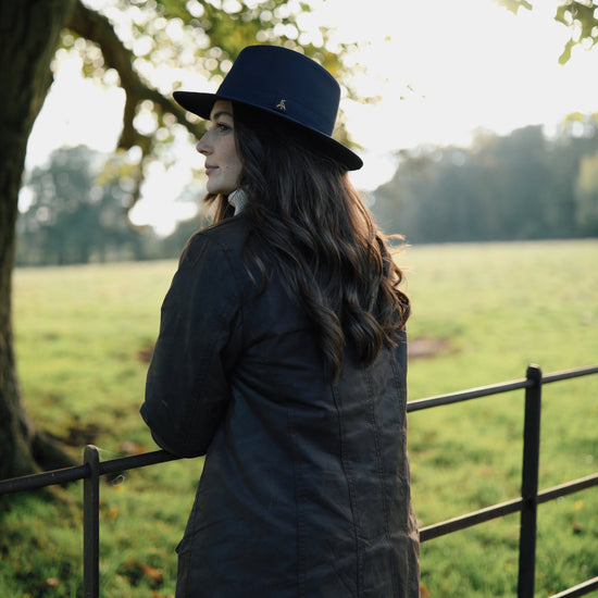 Hicks & Brown The Darsham Wax Fedora in Navy