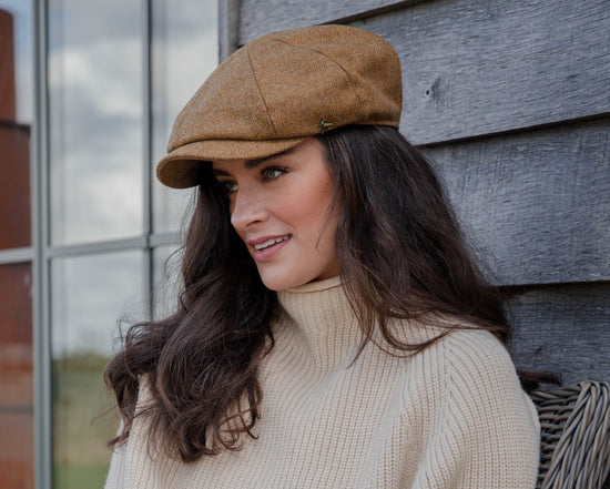 Hicks & Brown The Felsham Tweed Baker Boy Cap in Russet