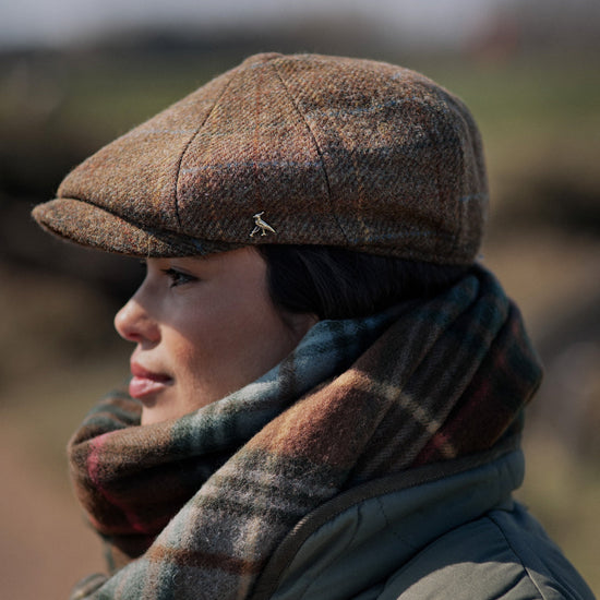 Hicks & Brown The Fornham Lambswool Scarf in Brown Check