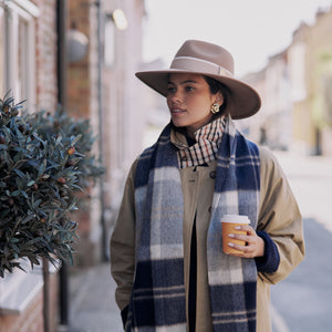 Hicks & Brown The Fornham Lambswool Scarf in Grey Check