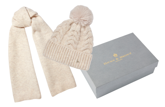 Hicks & Brown The Langham Beanie and Burwell Scarf Gift Set in Oatmeal