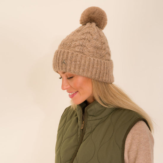 Hicks & Brown The Langham Pom Beanie in Walnut