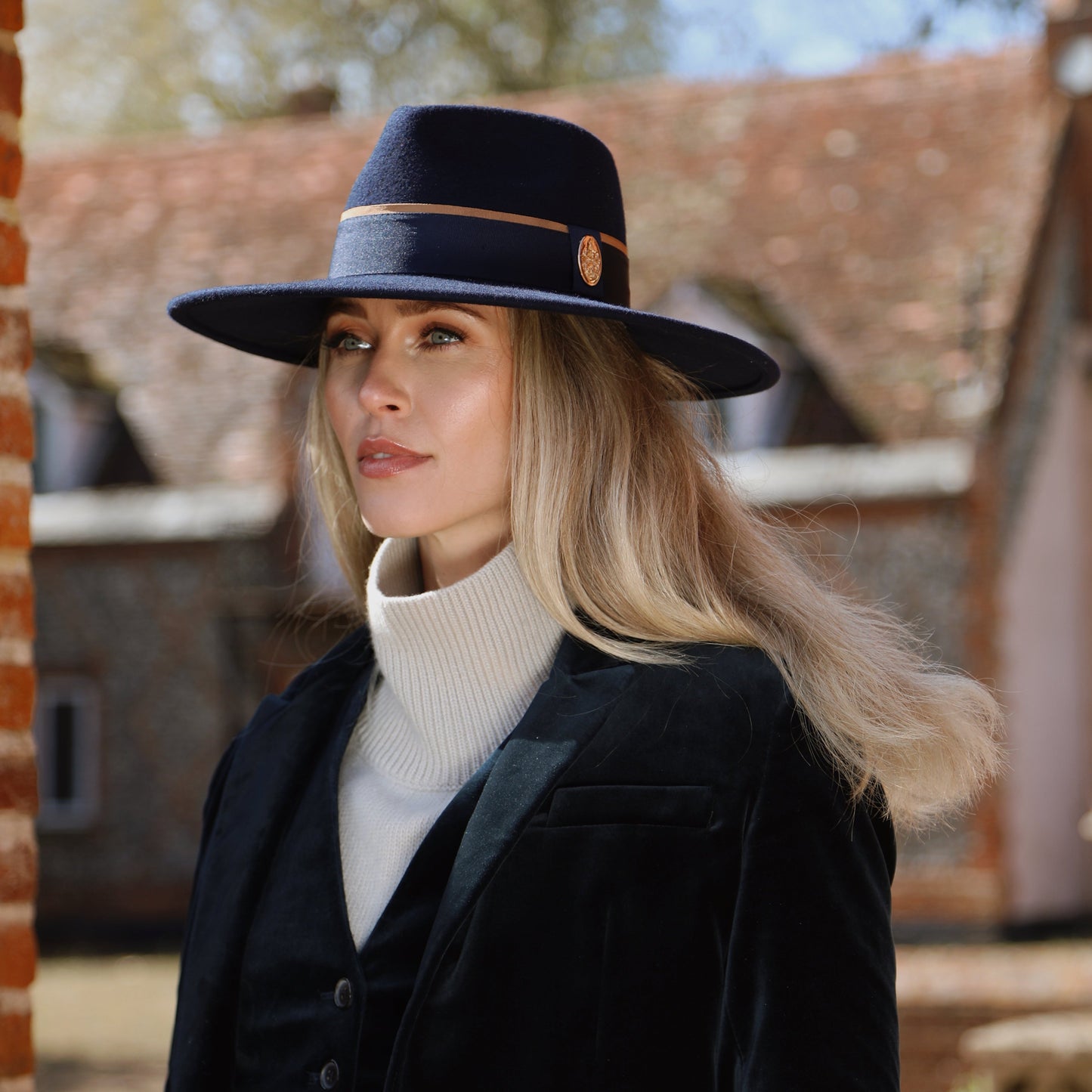 Hicks & Brown The Oxley Fedora in Navy
