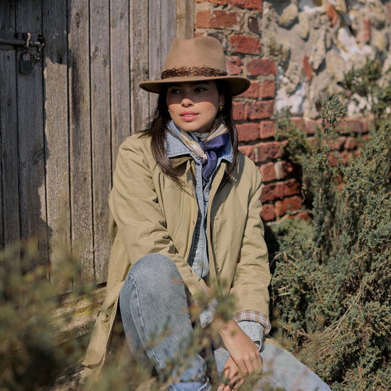 Hicks & Brown The Suffolk Fedora in Camel (Bronze Wrap)