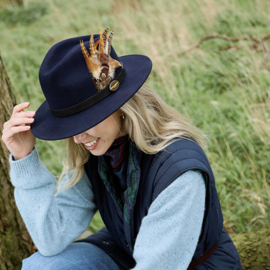 Hicks & Brown The Suffolk Fedora in Navy (Bronze Feather)