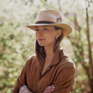 Hicks & Brown The Suffolk Fedora in Pebble (Fawn Feather)