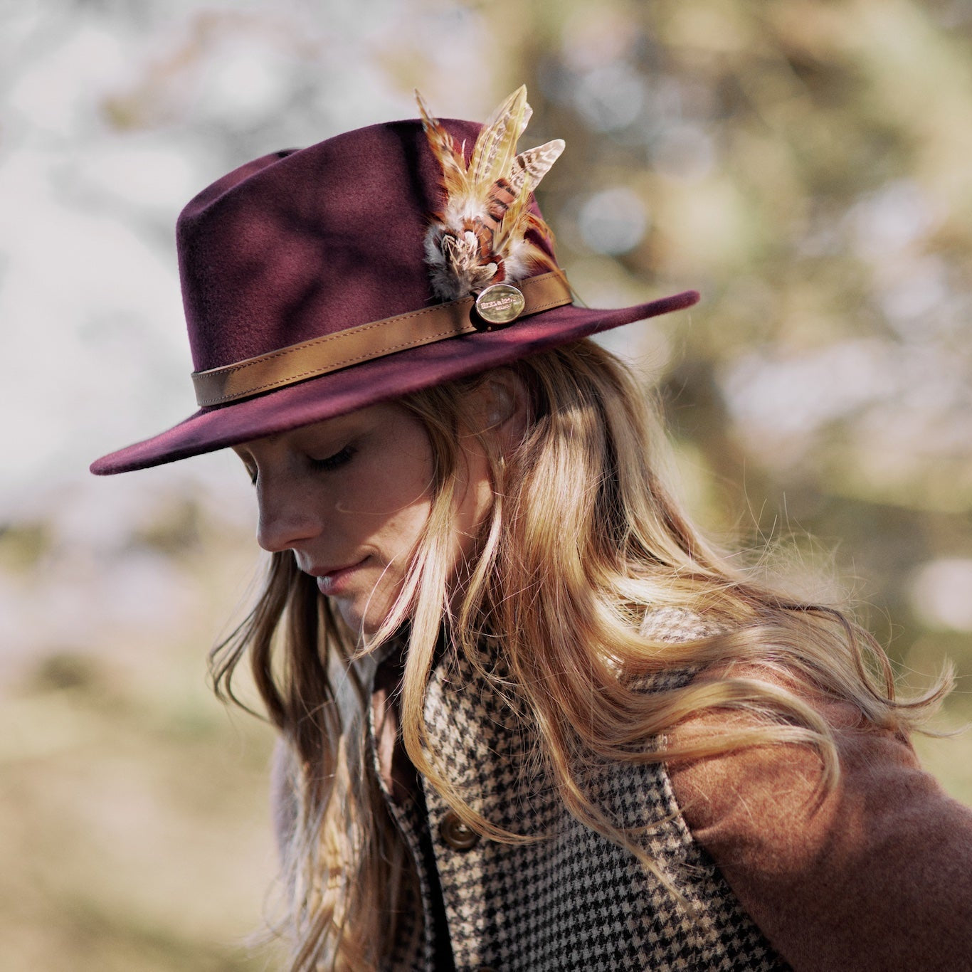 Hicks & Brown The Suffolk Fedora in Plum (Bronze Feather)