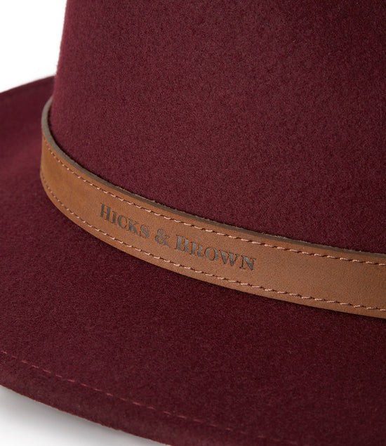 Hicks & Brown The Suffolk Fedora in Plum (Bronze Feather)