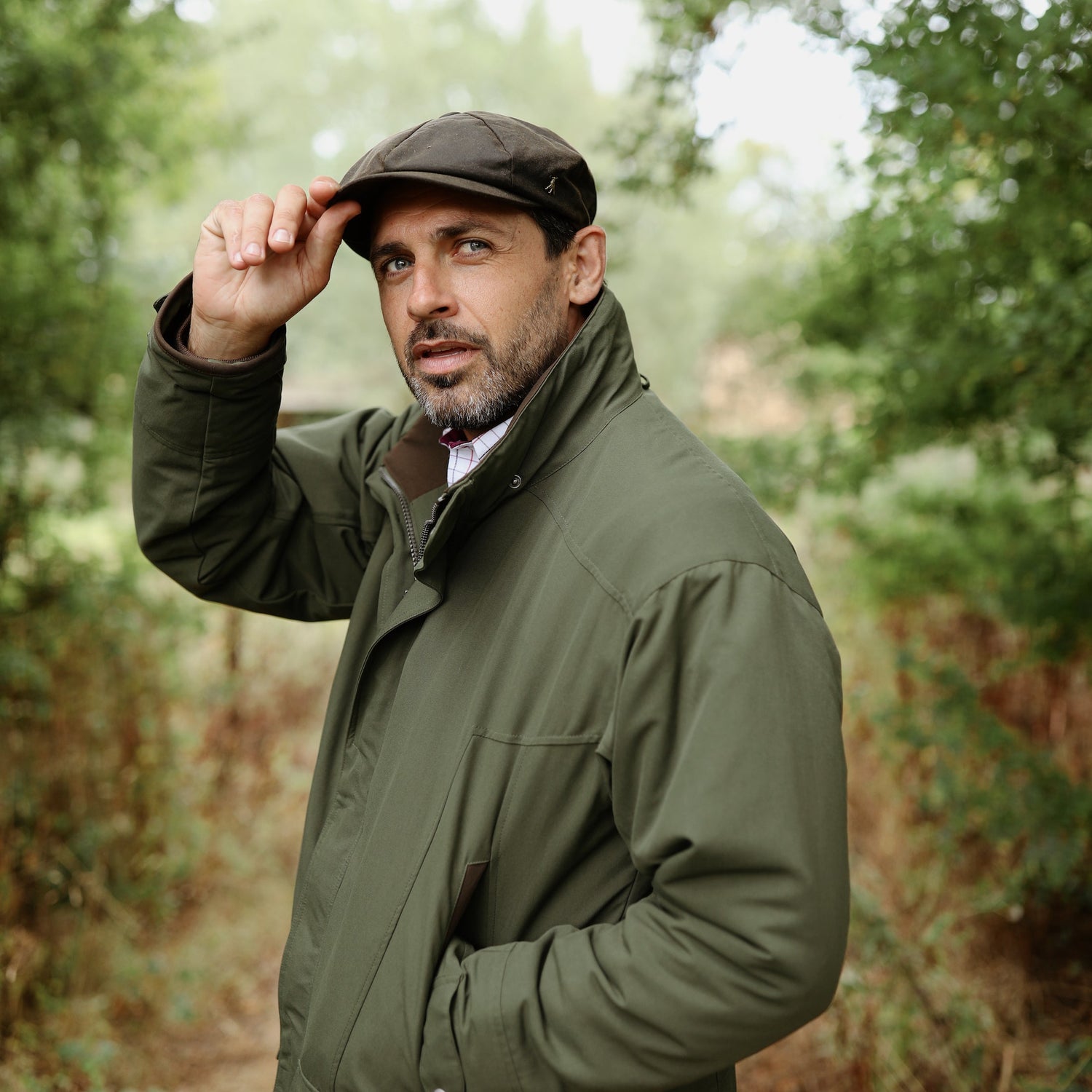 Hicks & Brown The Hengrave Wax Baker Boy Cap in Olive