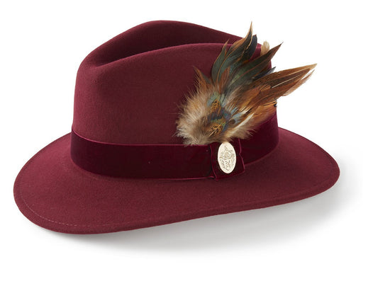 Hicks & Brown Fedora The Chelsworth Fedora in Maroon (Coque & Pheasant Feather)