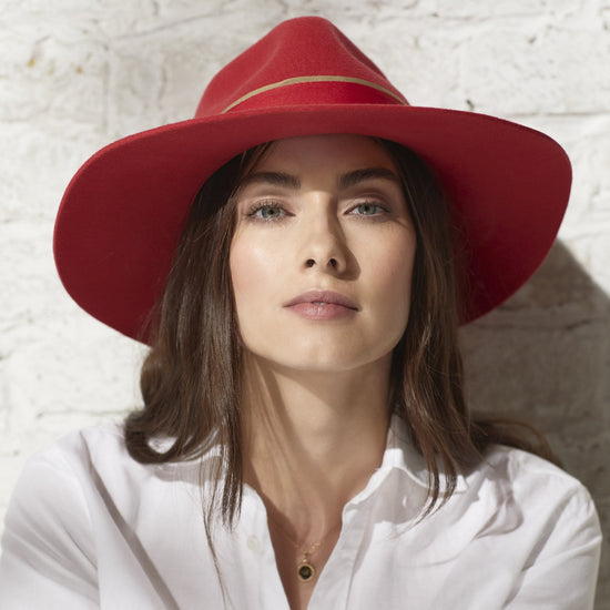 Hicks & Brown Fedora The Oxley Fedora in Berry