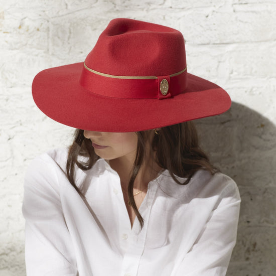 Hicks & Brown Fedora The Oxley Fedora in Berry