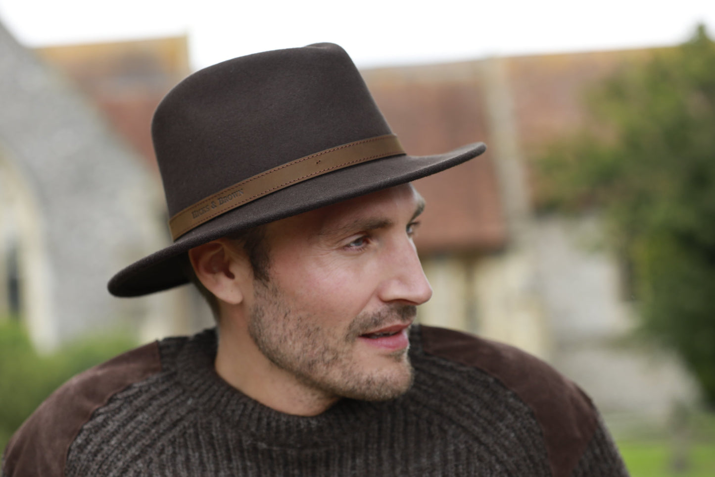 Hicks & Brown Fedora The Suffolk Fedora in Dark Brown (No Feather)