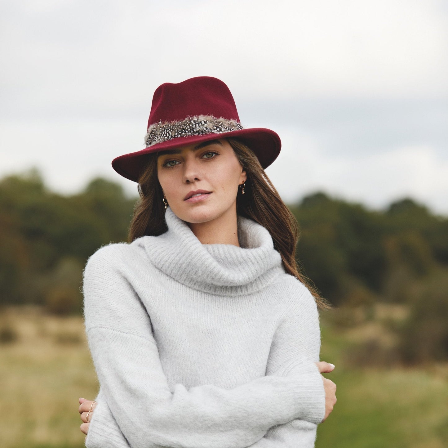 Hicks & Brown Fedora The Suffolk Fedora in Maroon (Guinea Feather Wrap)