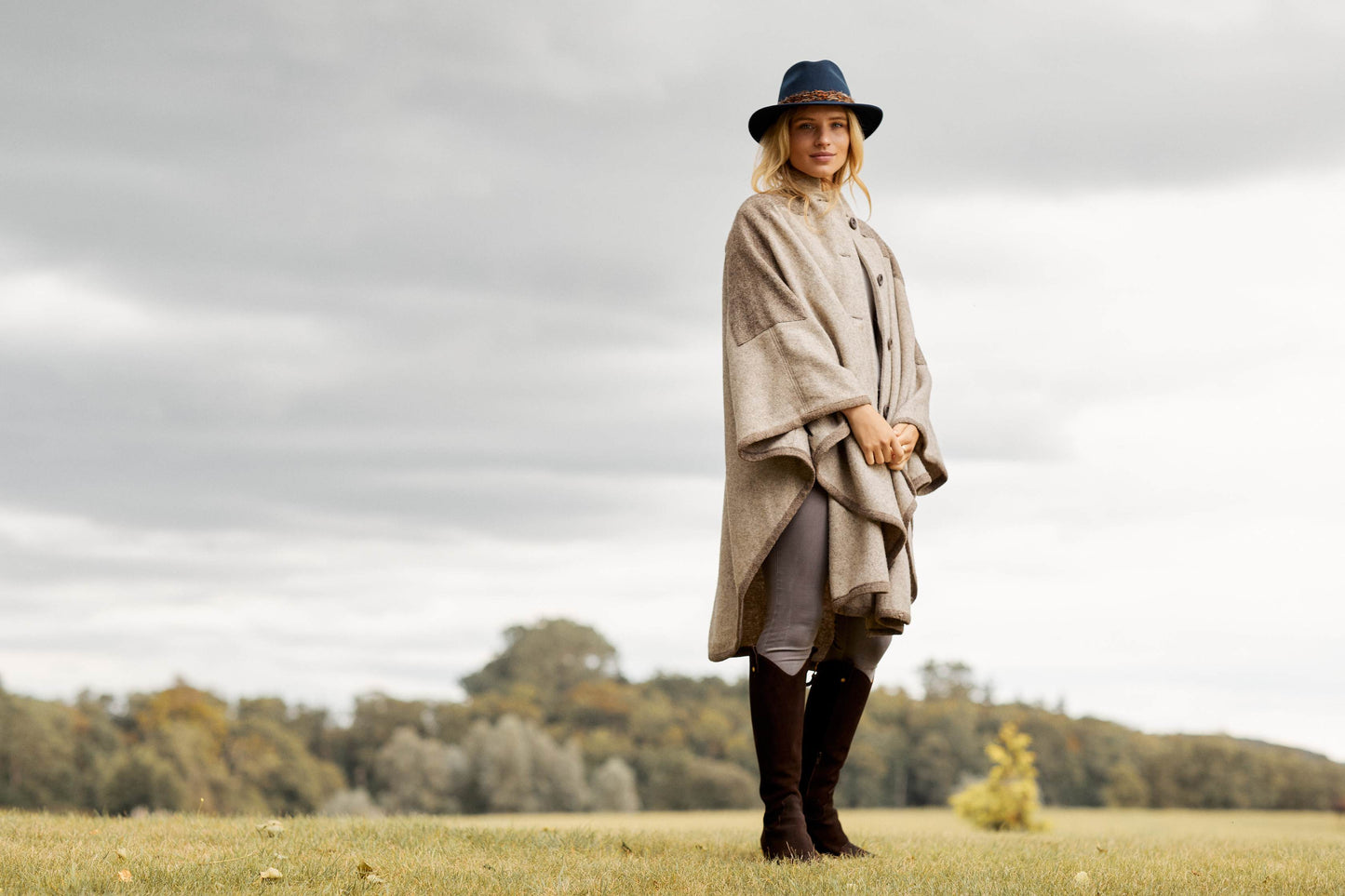 Hicks & Brown Fedora The Suffolk Fedora in Navy (Pheasant Feather Wrap)