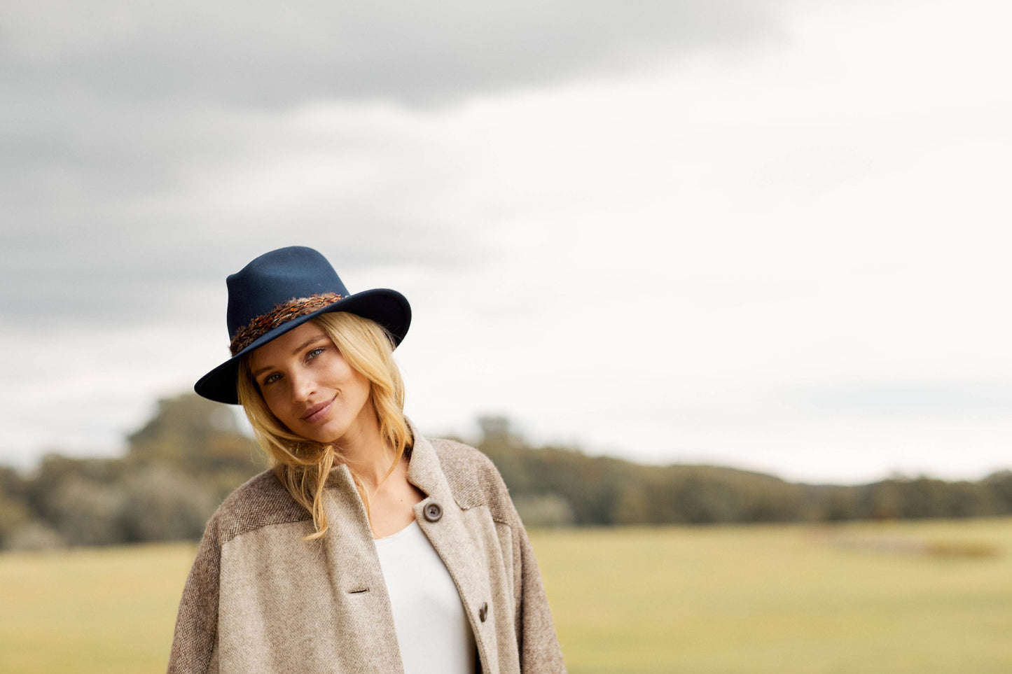 Hicks & Brown Fedora The Suffolk Fedora in Navy (Pheasant Feather Wrap)