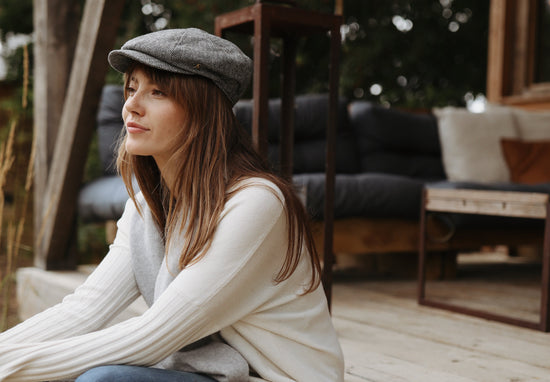 Hicks & Brown The Felsham Tweed Baker Boy Cap in Charcoal