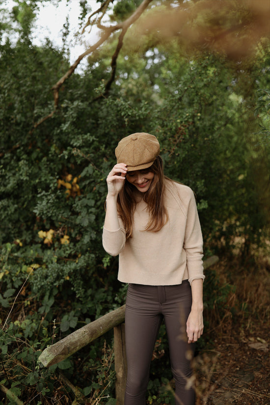 Hicks & Brown The Felsham Tweed Baker Boy Cap in Russet