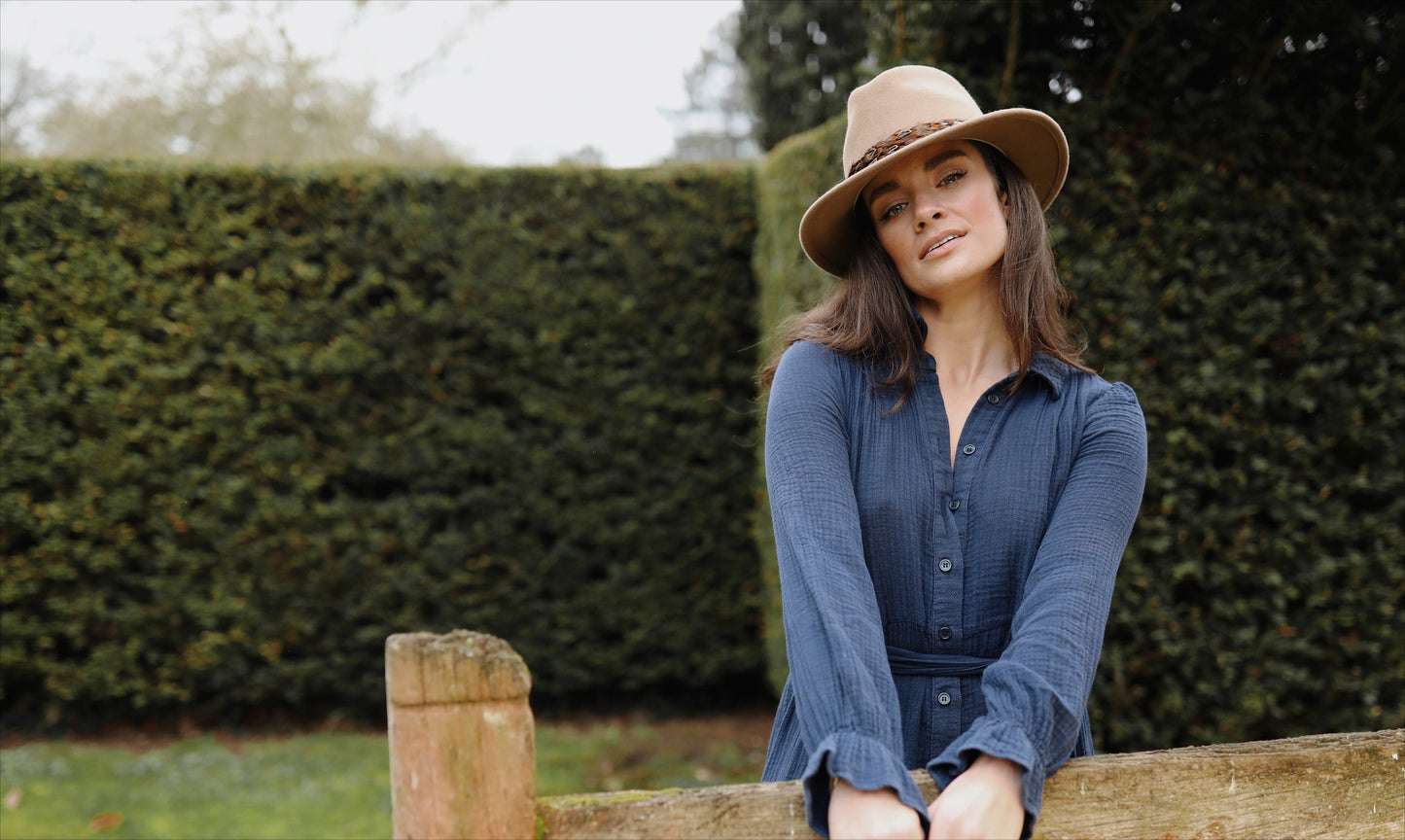 Hicks & Brown The Suffolk Fedora in Camel (Pheasant Feather Wrap)