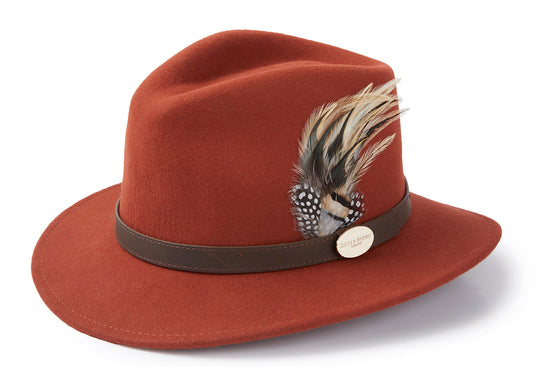 Hicks & Brown The Suffolk Fedora in Cinnamon (Guinea and Pheasant Feather)